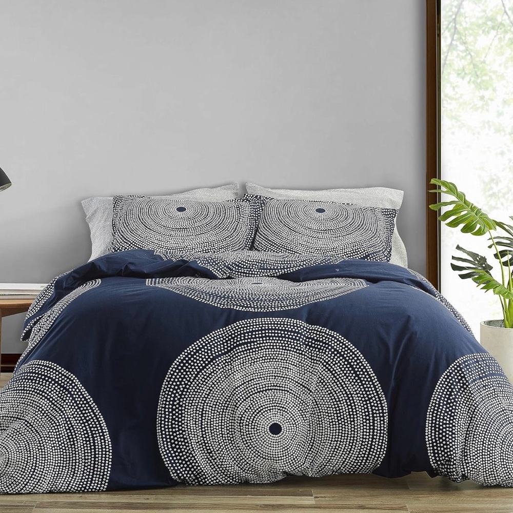 Queen Comforter Set - Scandanavian navy and white geometric design